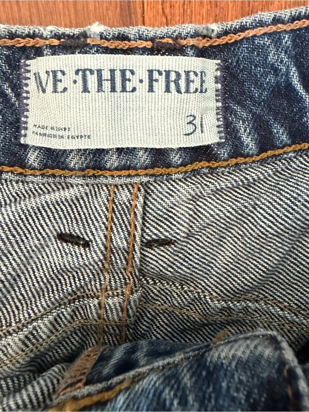 We The Free Good Luck Mid Rise Barrel Jeans in Deep End size 31 - Picture 7 of 11